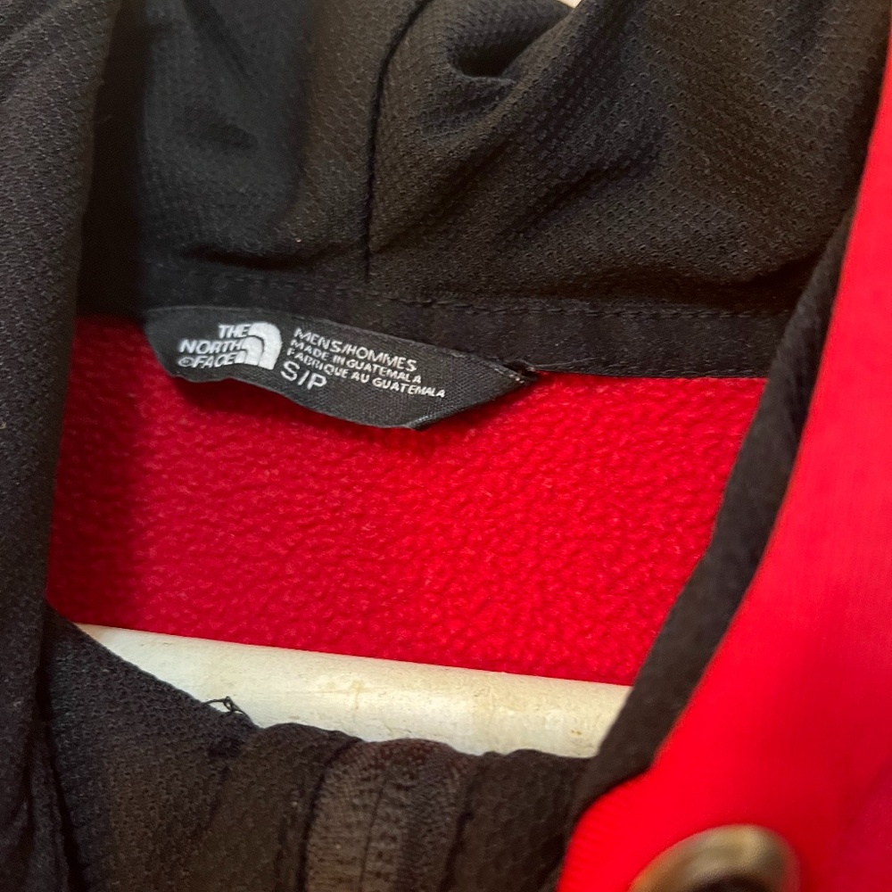 Red Lightweight Fall Northface Jacket - image 5